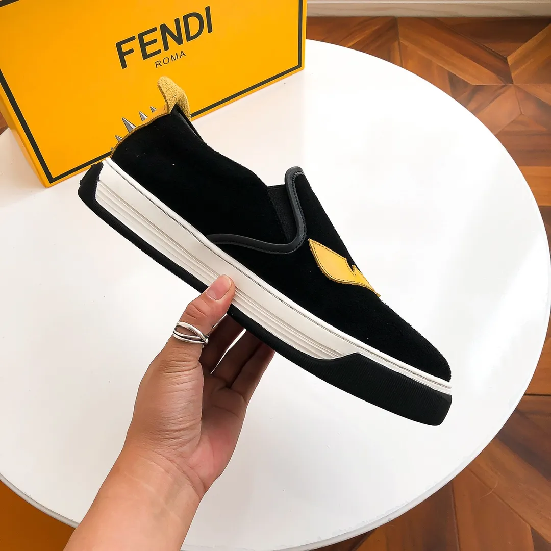 Factory price: 380💰 FENDI* Fendi Classic Shoe Series F Family Little Monster The upper is made of high-quality frosted cowhide, the sheepskin lining is soft and comfortable, the open-molded outsole is a versatile fashion men's shoe, size 38-44